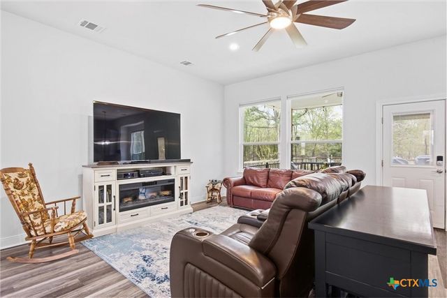 189 Waikakaaua Drive, Bastrop, TX 78602