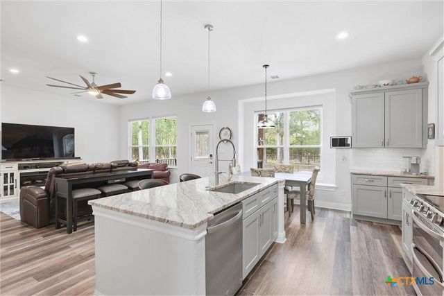 189 Waikakaaua Drive, Bastrop, TX 78602