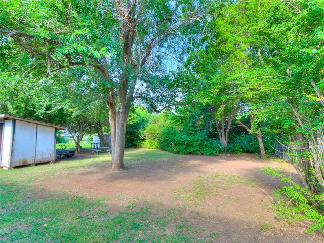1613 Sandra Drive, Midwest City, OK 73110