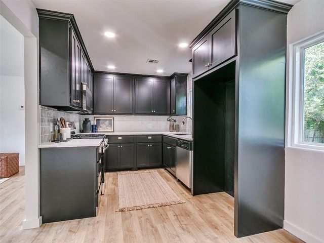 1613 Sandra Drive, Midwest City, OK 73110