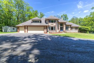 1722 W Kilgore Road, Kalamazoo, MI 49008