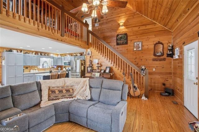 20 Edgewater Lane, Ellijay, GA 30540