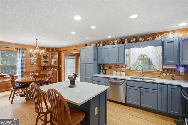 20 Edgewater Lane, Ellijay, GA 30540