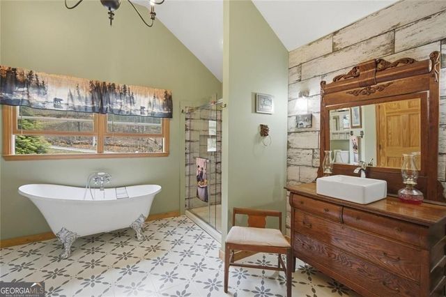 20 Edgewater Lane, Ellijay, GA 30540