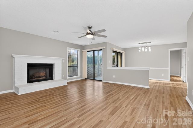 5862 Harris Grove Lane, Charlotte, NC 28212