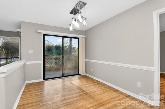 5862 Harris Grove Lane, Charlotte, NC 28212