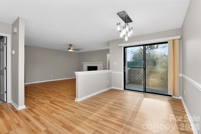 5862 Harris Grove Lane, Charlotte, NC 28212