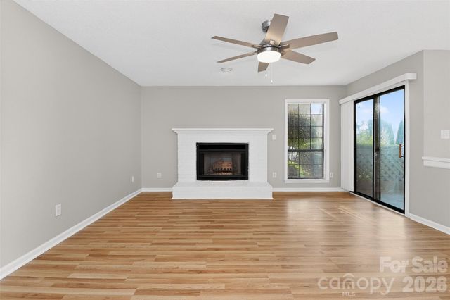 5862 Harris Grove Lane, Charlotte, NC 28212