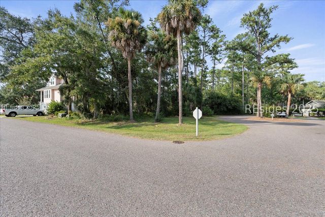 49 Royal Pointe Dr, Hilton Head Island, SC 29926