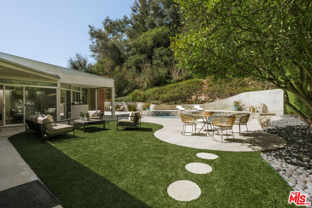 15539 Hamner Drive, Los Angeles, CA 90077 — exterior