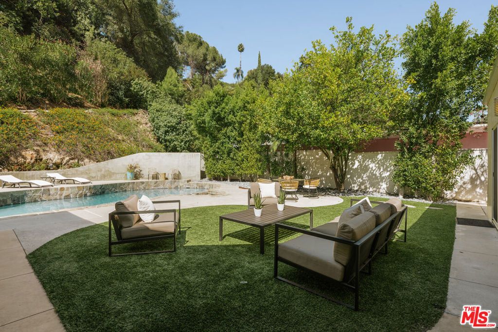 15539 Hamner Drive, Los Angeles, CA 90077 — photo 4