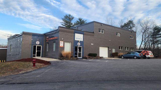109-113 Hillside Avenue, Londonderry, NH 03053