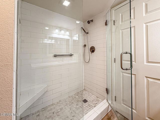 291 Sequoia Court 17, Thousand Oaks, CA 91360