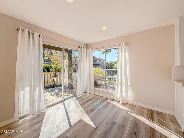 291 Sequoia Court 17, Thousand Oaks, CA 91360