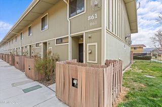 861 Nutmeg Place 1, Reno, NV 89502