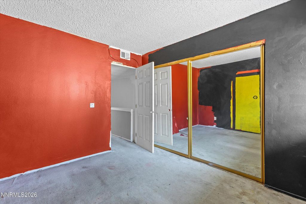 Image 10 of property listing at 861 Nutmeg Place 1, Reno, NV 89502