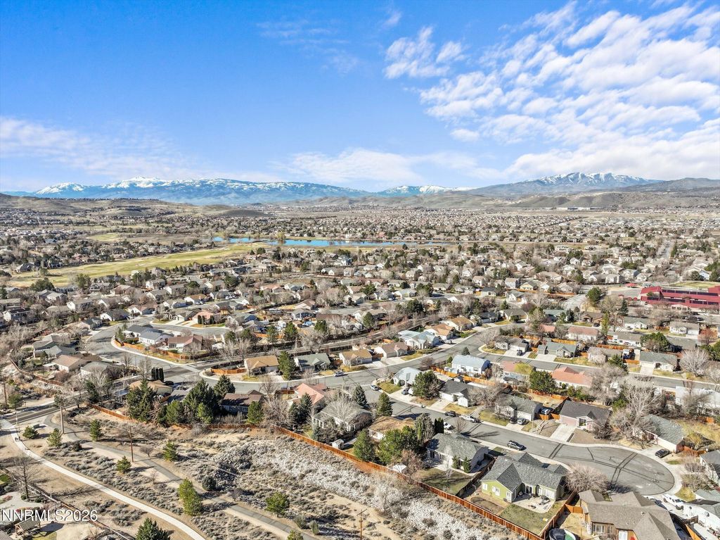 Image 16 of property listing at 861 Nutmeg Place 1, Reno, NV 89502