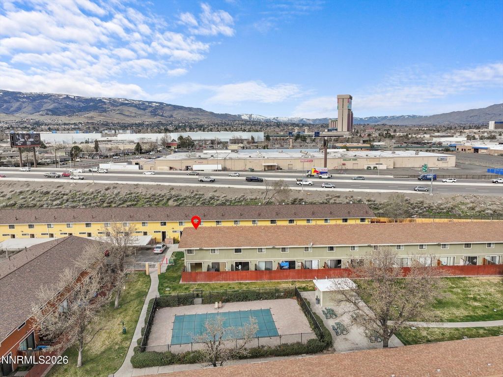 Image 18 of property listing at 861 Nutmeg Place 1, Reno, NV 89502