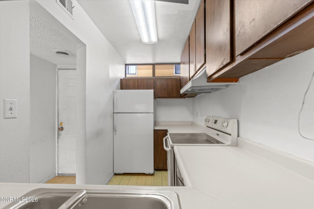 Image 3 of property listing at 861 Nutmeg Place 1, Reno, NV 89502