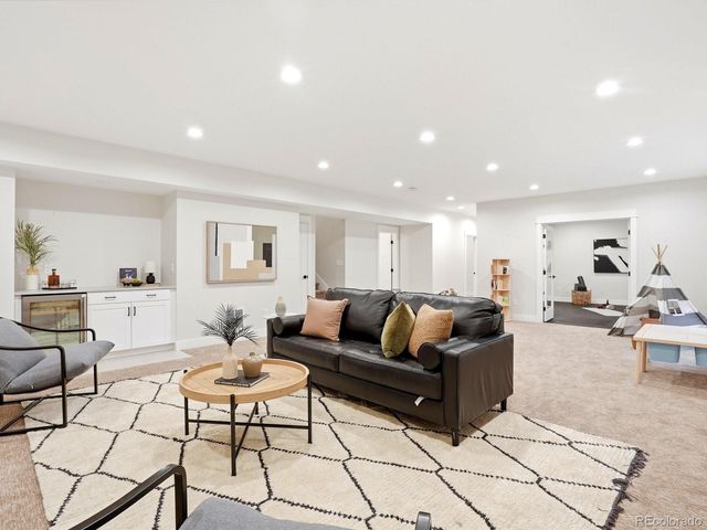 2351 N Glencoe Street, Denver, CO 80207
