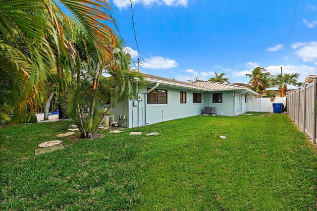 1120 Singer Drive, Riviera Beach, FL 33404