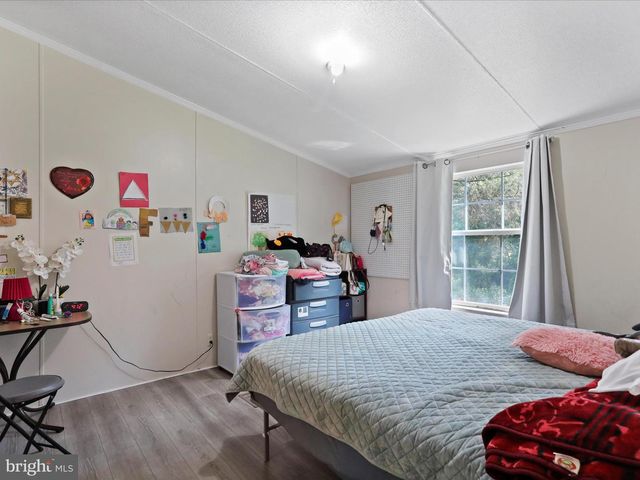 1685 LIBERTY DR, Chambersburg, PA 17202