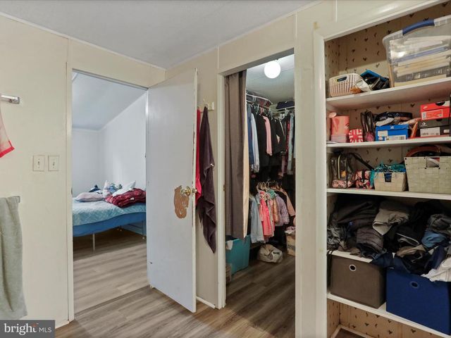 1685 LIBERTY DR, Chambersburg, PA 17202