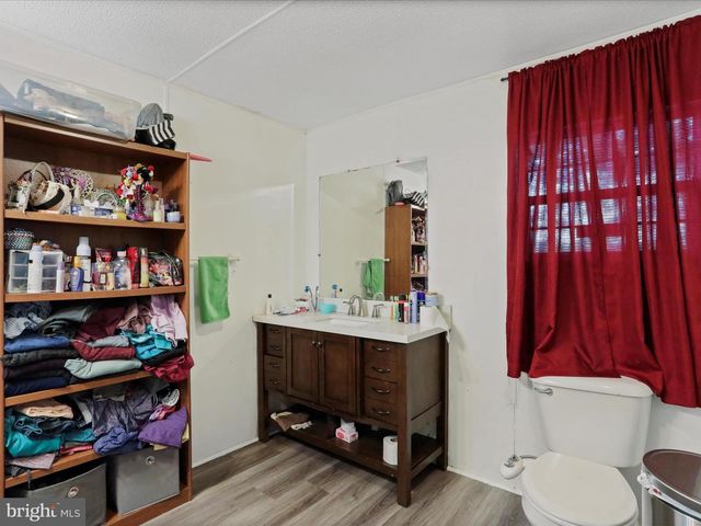 1685 LIBERTY DR, Chambersburg, PA 17202