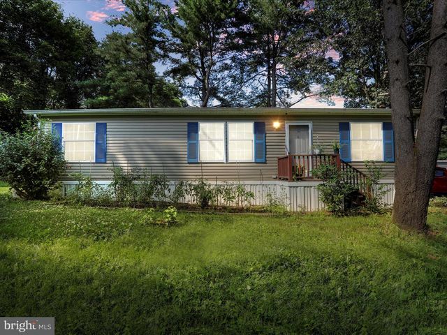 1685 LIBERTY DR, Chambersburg, PA 17202