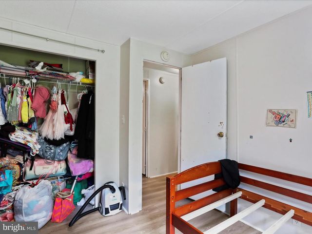 1685 LIBERTY DR, Chambersburg, PA 17202