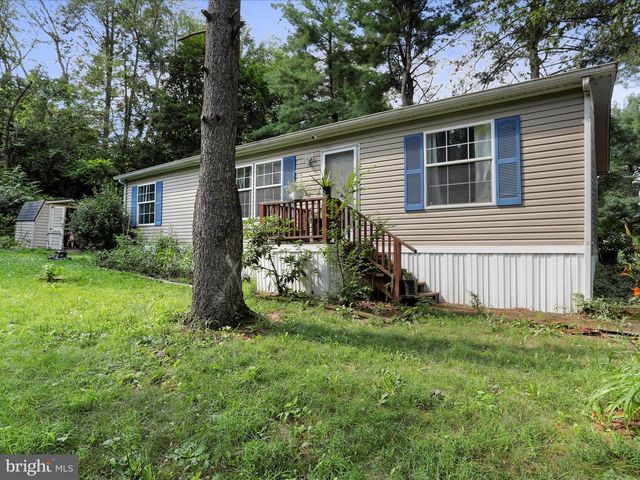 1685 LIBERTY DR, Chambersburg, PA 17202