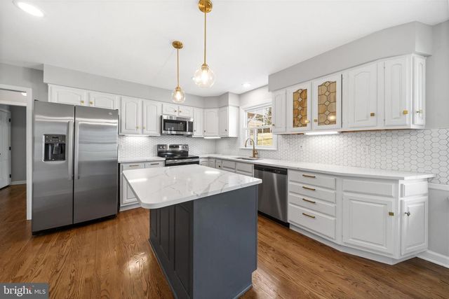 988 SHARPLESS RD, Hockessin, DE 19707