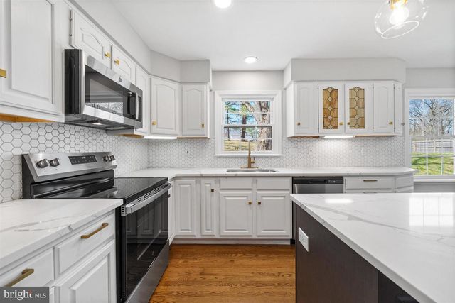 988 SHARPLESS RD, Hockessin, DE 19707