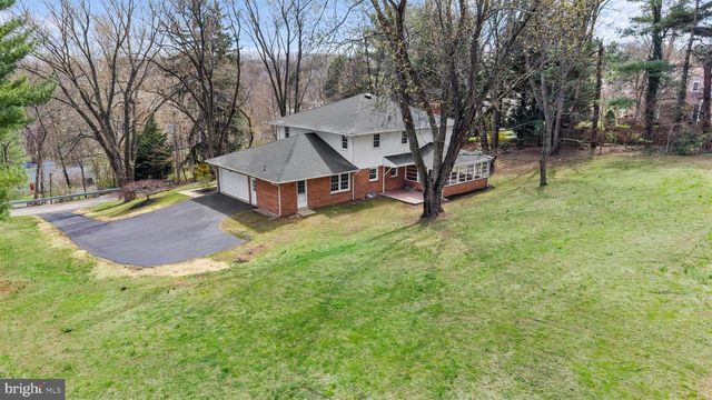 988 SHARPLESS RD, Hockessin, DE 19707