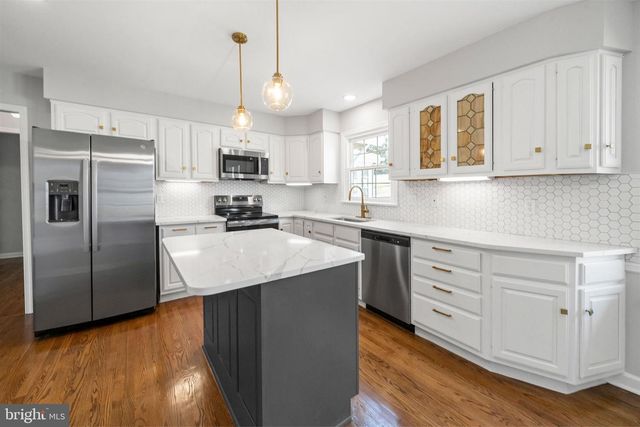 988 SHARPLESS RD, Hockessin, DE 19707
