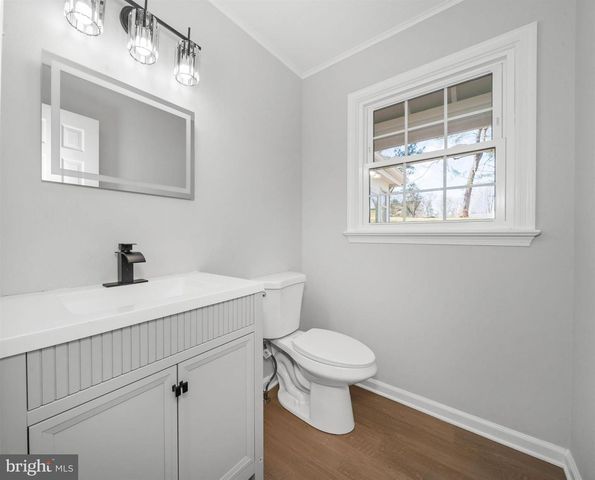 988 SHARPLESS RD, Hockessin, DE 19707