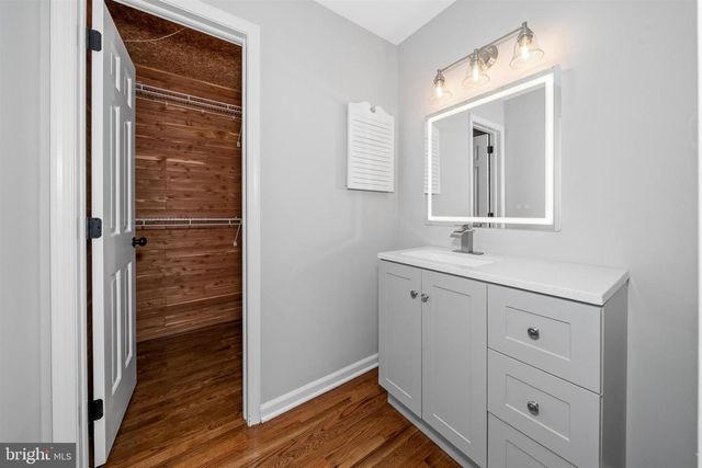988 SHARPLESS RD, Hockessin, DE 19707