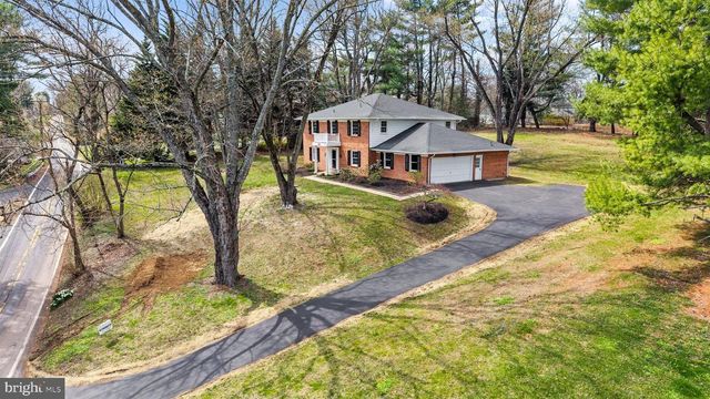 988 SHARPLESS RD, Hockessin, DE 19707