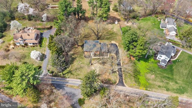 988 SHARPLESS RD, Hockessin, DE 19707