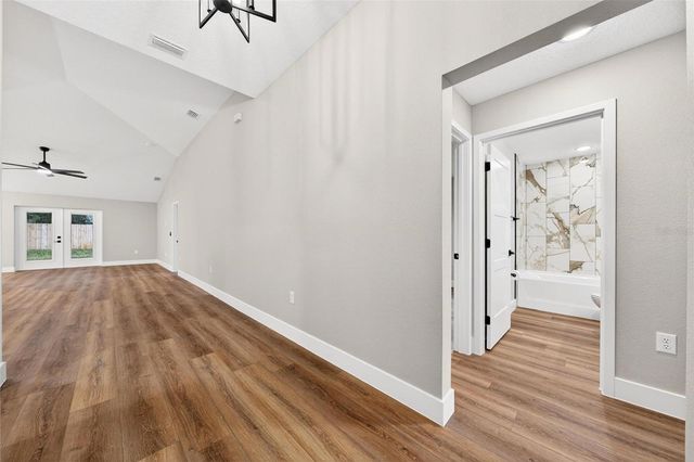 225 HILLSIDE AVENUE, Umatilla, FL 32784