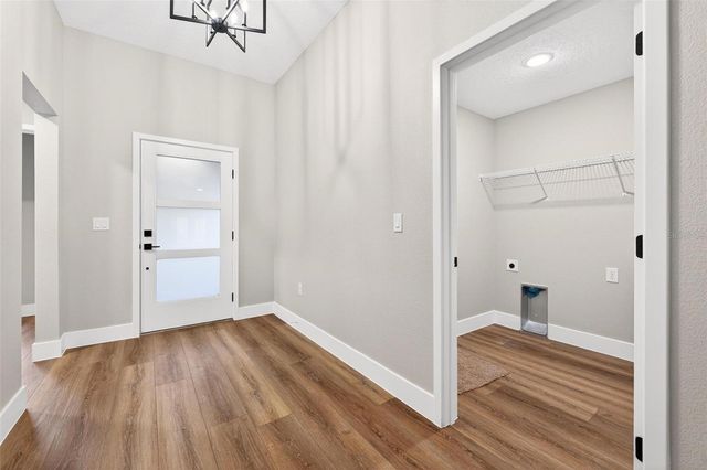 225 HILLSIDE AVENUE, Umatilla, FL 32784