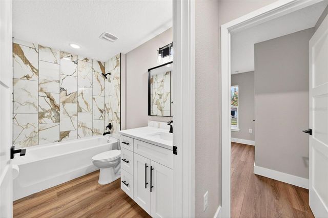 225 HILLSIDE AVENUE, Umatilla, FL 32784