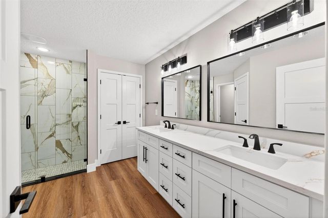 225 HILLSIDE AVENUE, Umatilla, FL 32784