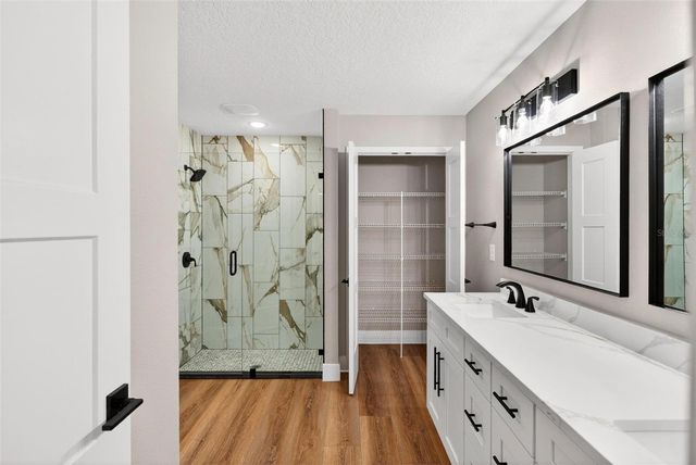 225 HILLSIDE AVENUE, Umatilla, FL 32784