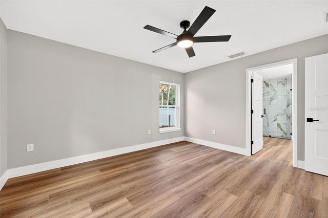 225 HILLSIDE AVENUE, Umatilla, FL 32784