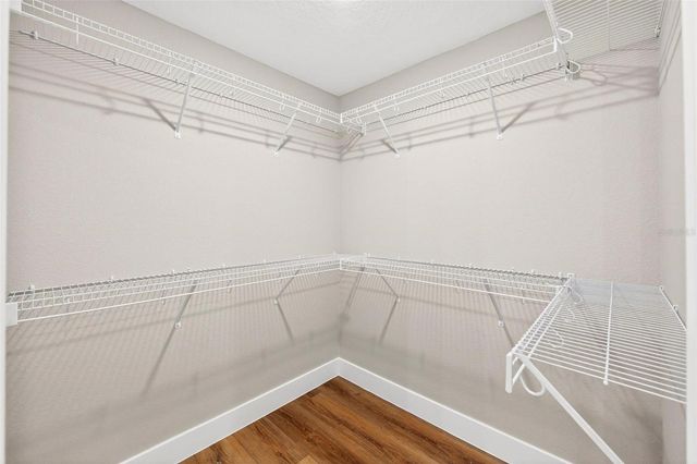 225 HILLSIDE AVENUE, Umatilla, FL 32784