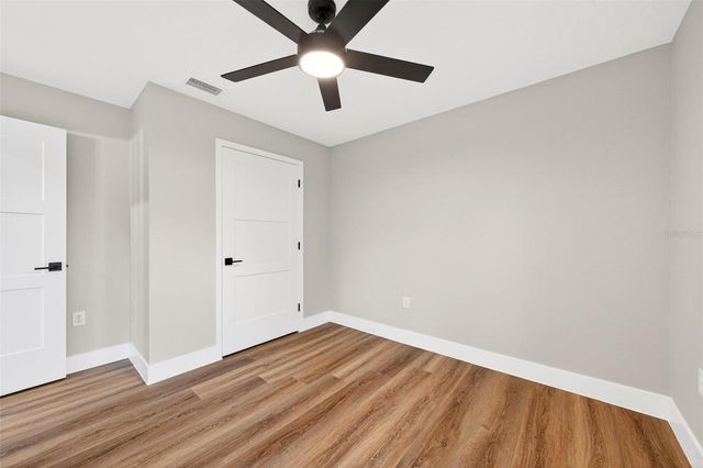 225 HILLSIDE AVENUE, Umatilla, FL 32784