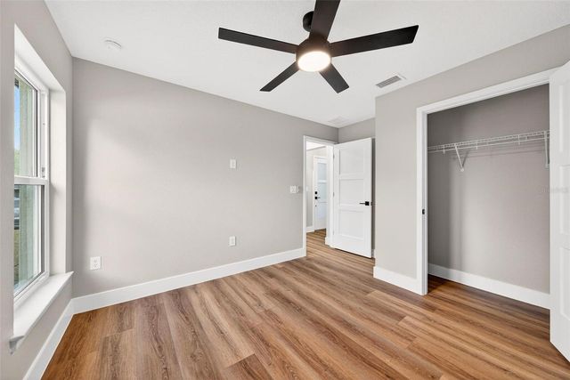 225 HILLSIDE AVENUE, Umatilla, FL 32784