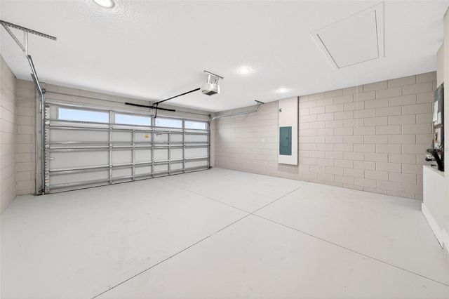 225 HILLSIDE AVENUE, Umatilla, FL 32784