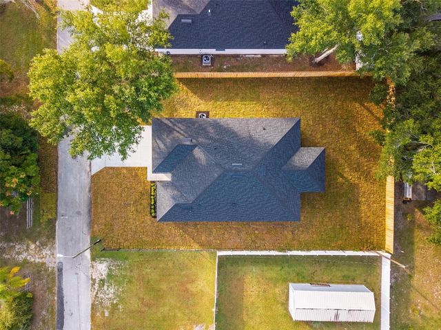 225 HILLSIDE AVENUE, Umatilla, FL 32784